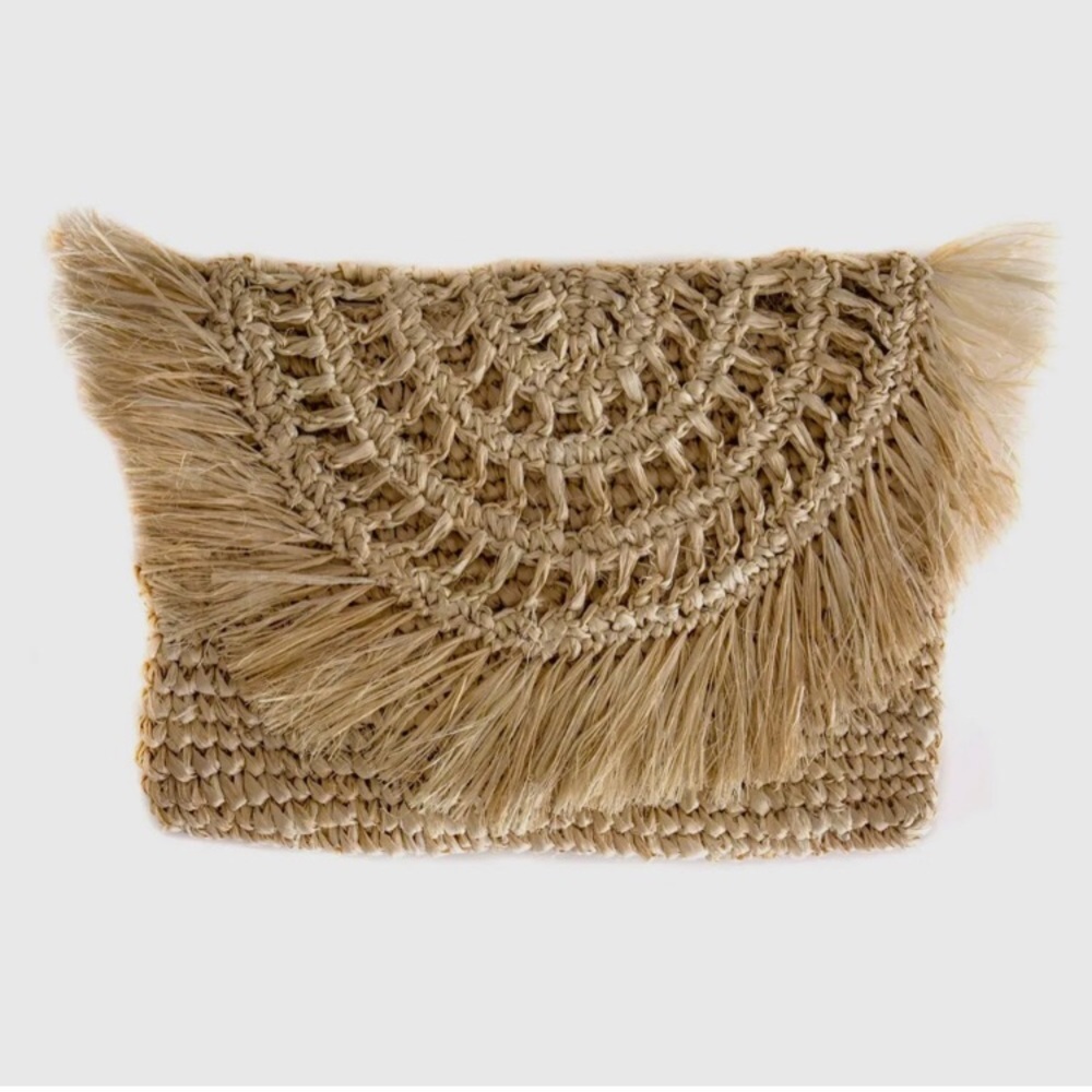 Straw Grass Rafia Clutch with Fringe